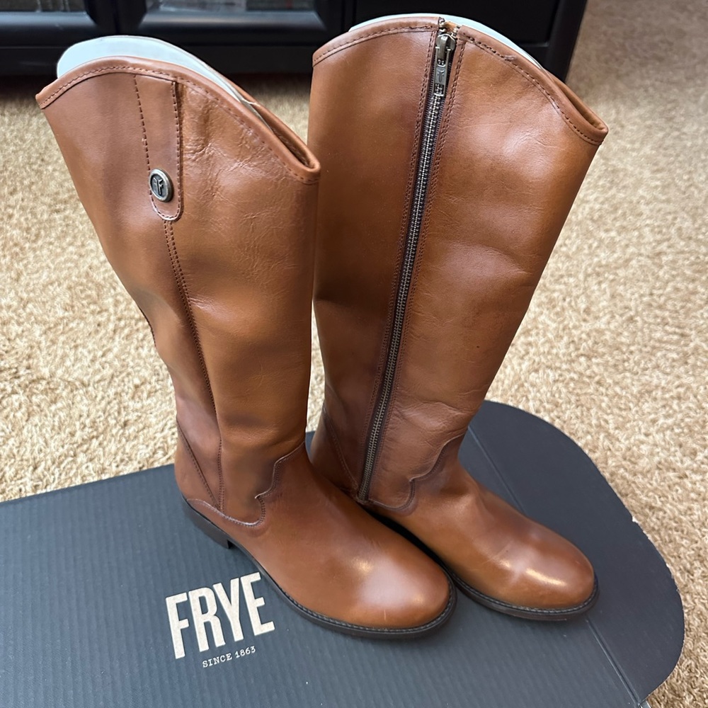 Brand new Frye Marissa Medallion leather boots, 6